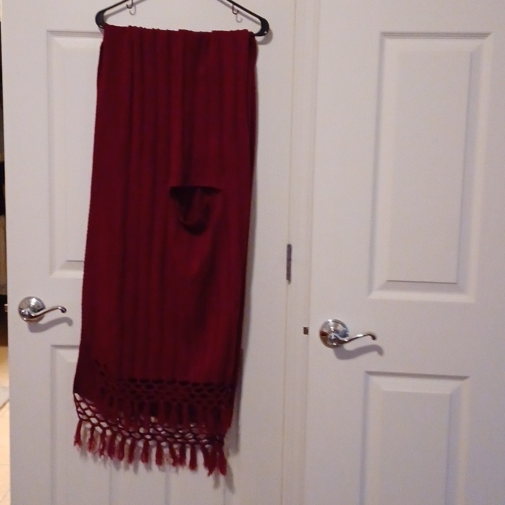-- Red Knit Fringe Shawl/ Cardigan - Picture 5 of 5